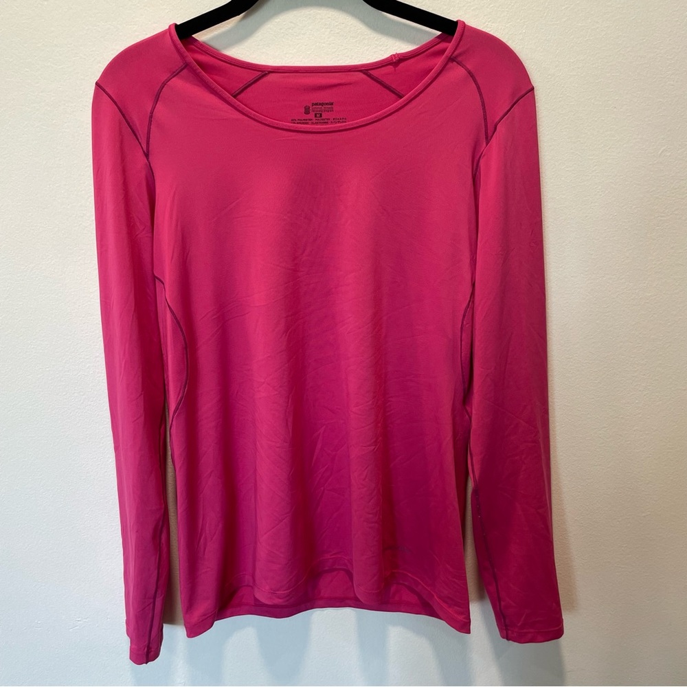 Patagonia Capilene Long Sleeve Bright Pink Base Layer Top Women’s size Medium